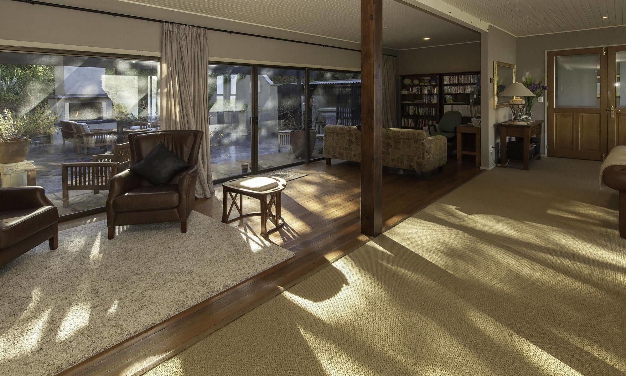 Hidden Lodge Queenstown Bagian luar foto