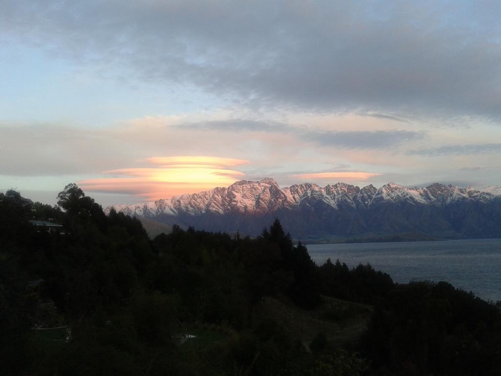 Hidden Lodge Queenstown Bagian luar foto